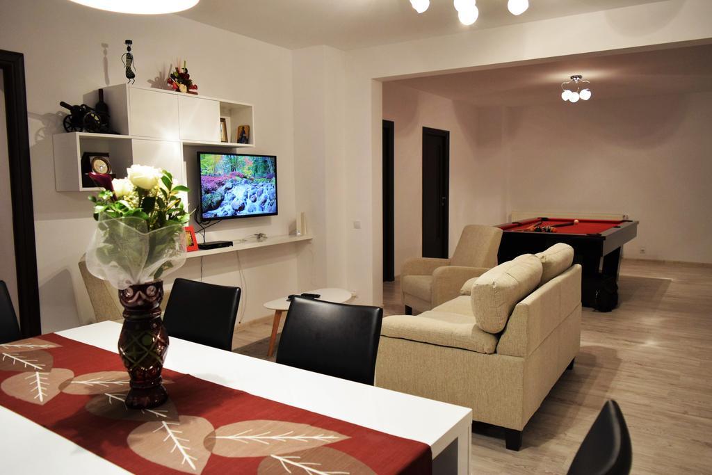 Apartament Vlad トゥルダ エクステリア 写真
